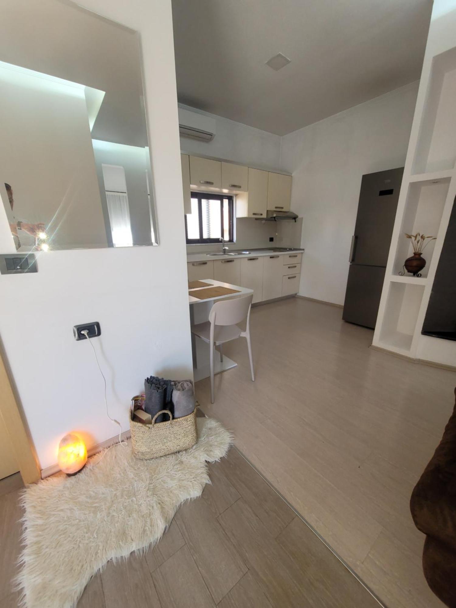 An Apartment With Fireplace تيرانا المظهر الخارجي الصورة